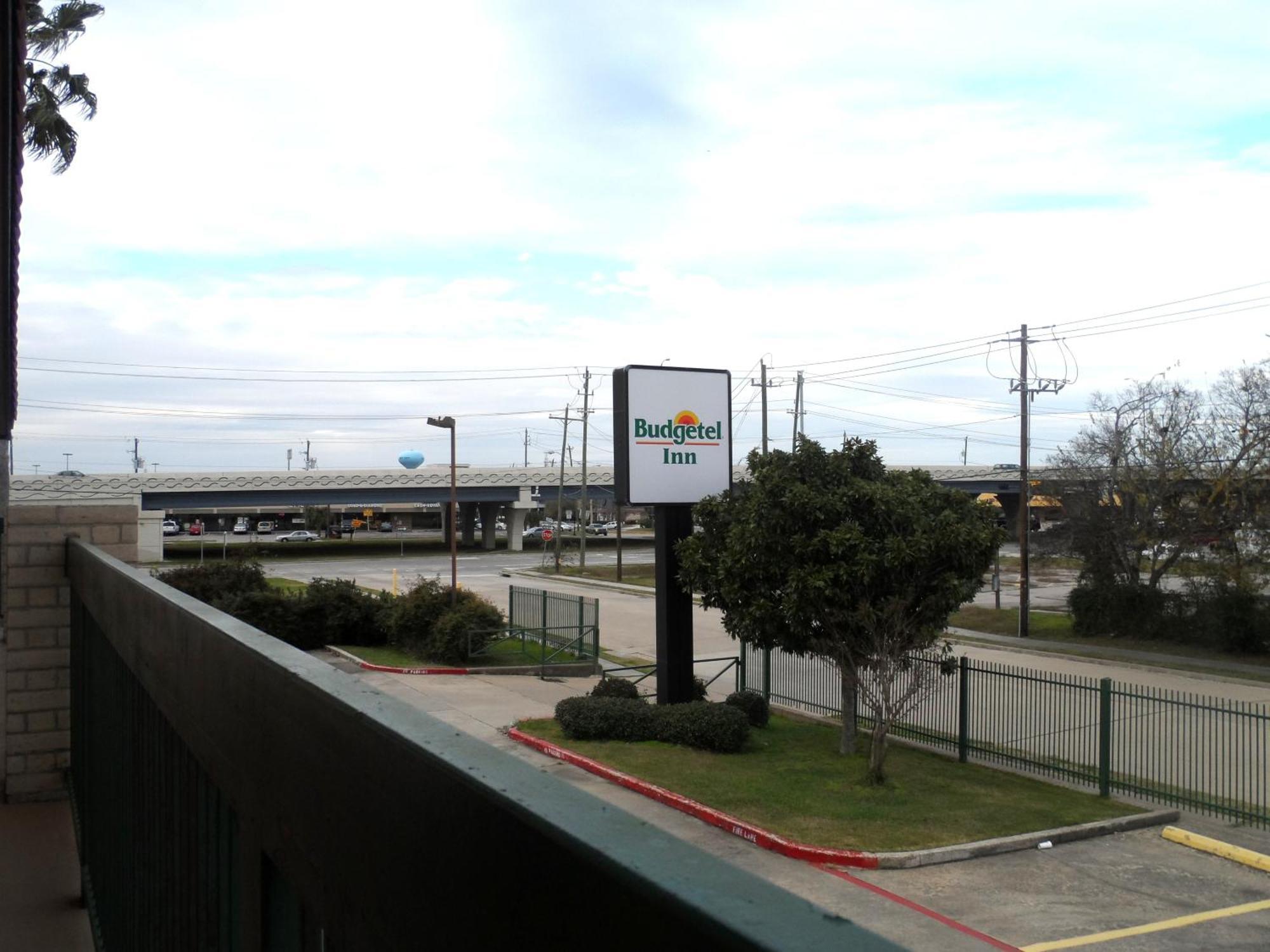 Budgetel Inn Houston/Nasa Webster Exterior photo